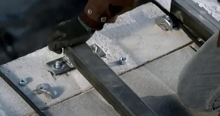 Helmets Extreme Experiment