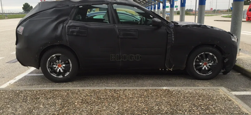 Maserati Levante: le foto spia dei nostri lettori