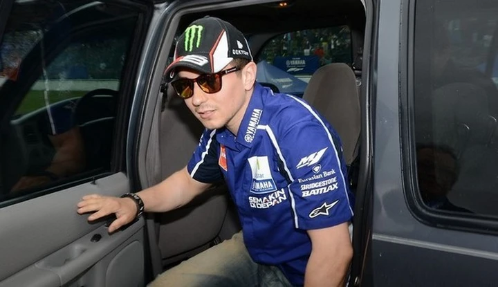 MotoGP 2015: Jorge Lorenzo rinnova con Yamaha per un solo anno