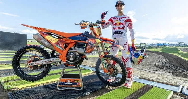 KTM festeggia il 15° successo della sua 250 SX-F