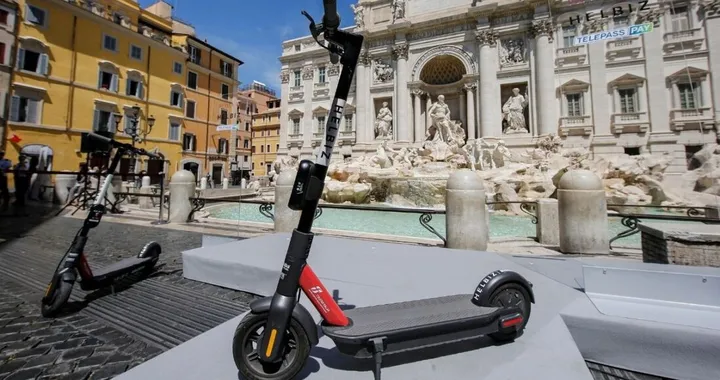 Monopattini a Roma: stretta in arrivo con il numero chiuso