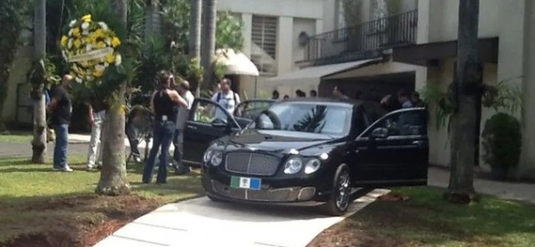 Il funerale della Bentley era in realtà un'iniziativa di sensibilizzazione