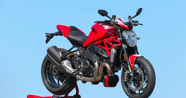 Record di vendite Ducati: 50.000 moto (+23%) nel 2015