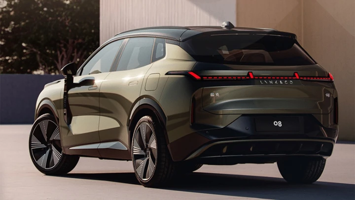 Lynk e Co 08