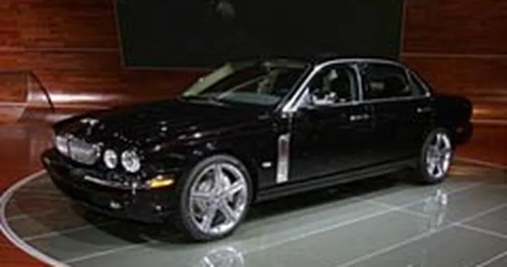Jaguar Super V8 Portfolio