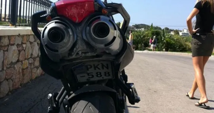 Foto del giorno: targa greca