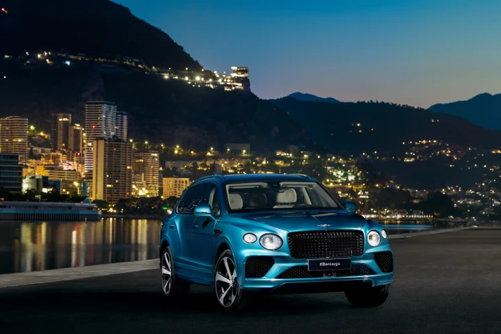 Bentley Bentayga EWB Riviera Collection al Salone dell'Auto di Bruxelles
