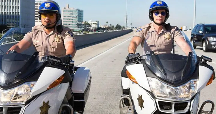 CHiPs. Il ritorno di Poncharello e Baker [Video]
