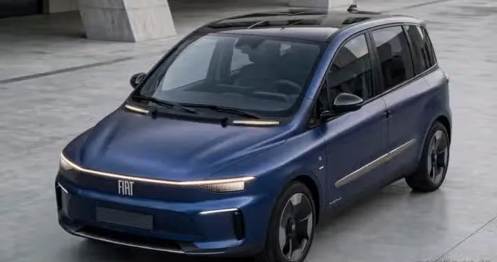 Nuova Fiat Multipla, ritorna la soluzione che la rese unica: sei posti su due file