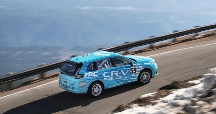 Honda CR-V e:FCEV, l'idrogeno sfida la salita di Pikes Peak