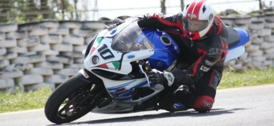 Scatto in Corsa: in piega allo speedway di cellole