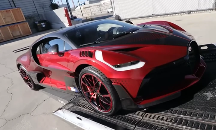 Bugatti Divo: la vernice da (quasi) 1 milione di euro