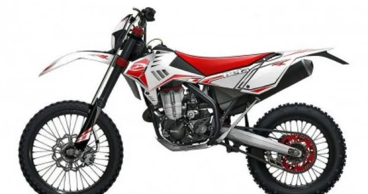 Novità Beta 2010: le nuove enduro monteranno motori made in Italy