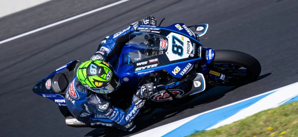 Phillip Island tra velocità e imprevisti: Yamaha R1 convince nei test pre-stagionali