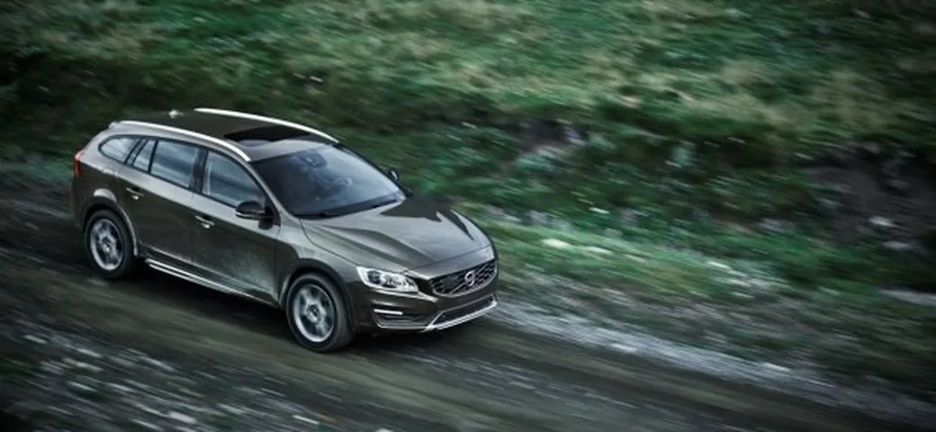 Le immagini e tutte le informazioni sulla Volvo V60 Cross Country