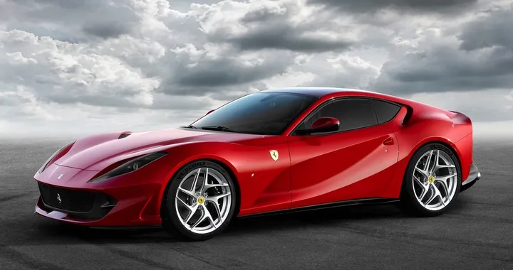Ferrari 812 Superfast: in arrivo la variante spider?
