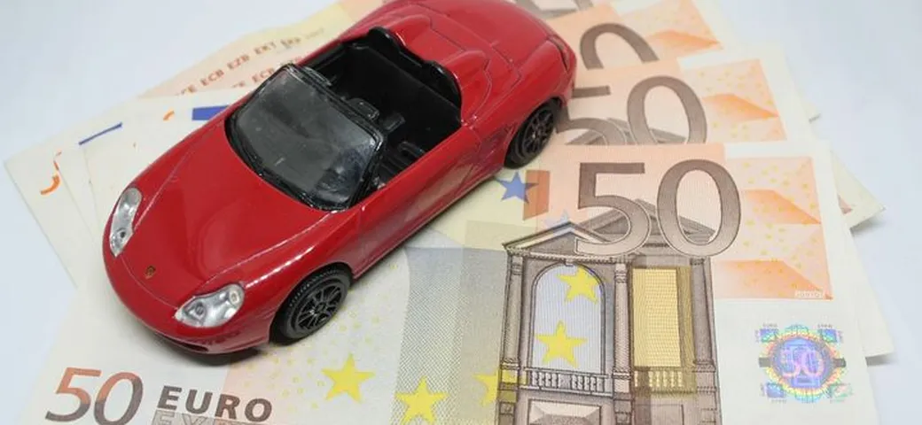 Rc Auto semestrale: come funziona, quando conviene