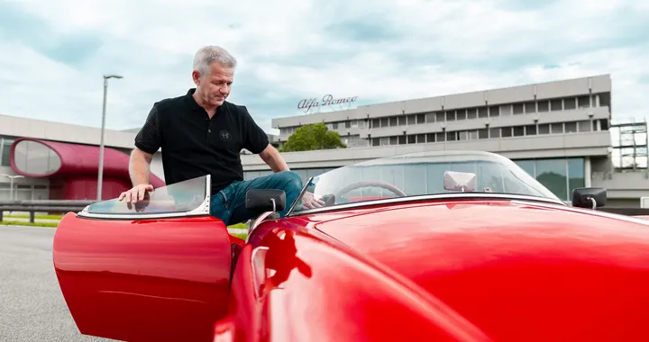 Alfa Romeo alla 1000 Miglia 2024 col campione DTM Nicola Larini