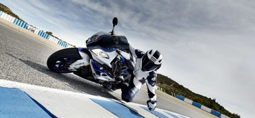 BMW Motorrad svela i programmi sportivi SBK per il 2014