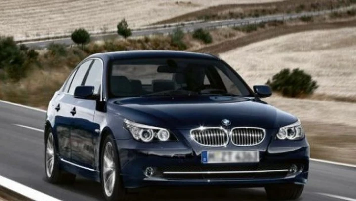 BMW: richiamate oltre 1.300.000 Serie 5 e Serie 6 per un guasto ai cavi della batteria