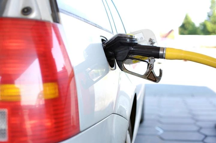 Mercato auto Italia 2021: diesel in caduta libera