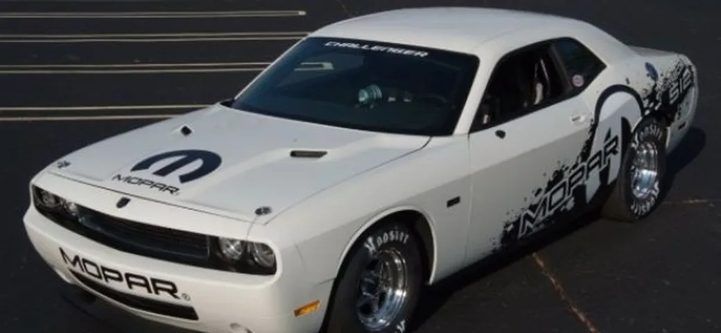 Dodge Challenger Drag Pack