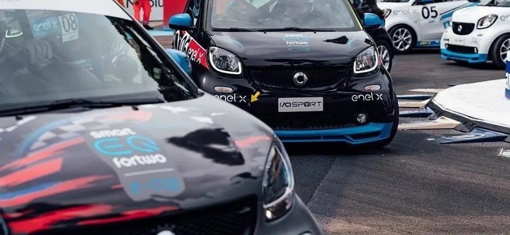 Formula E: il trofeo smart EQ fortwo e-cup sulle strade dell'Eur [Video]