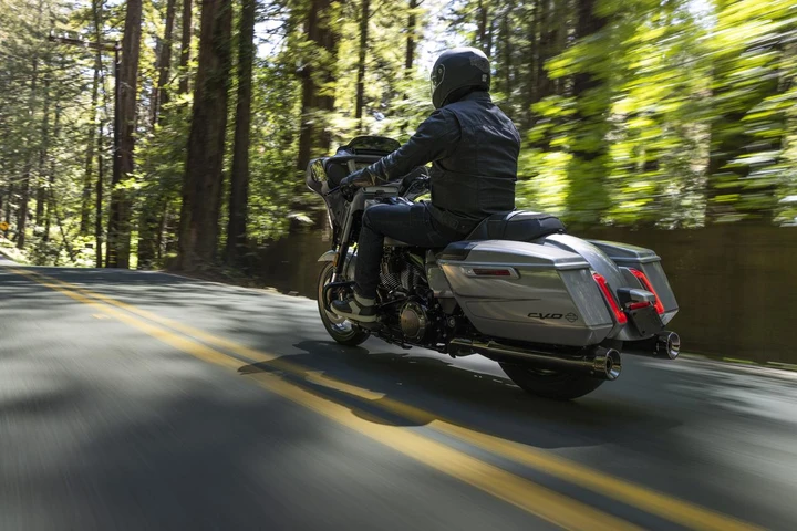 Milwaukee-Eight VVT 121 da 2 litri