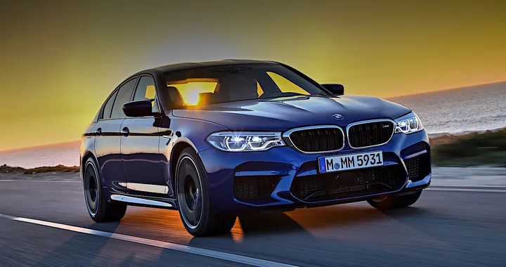 Nuova BMW M5: primo contatto