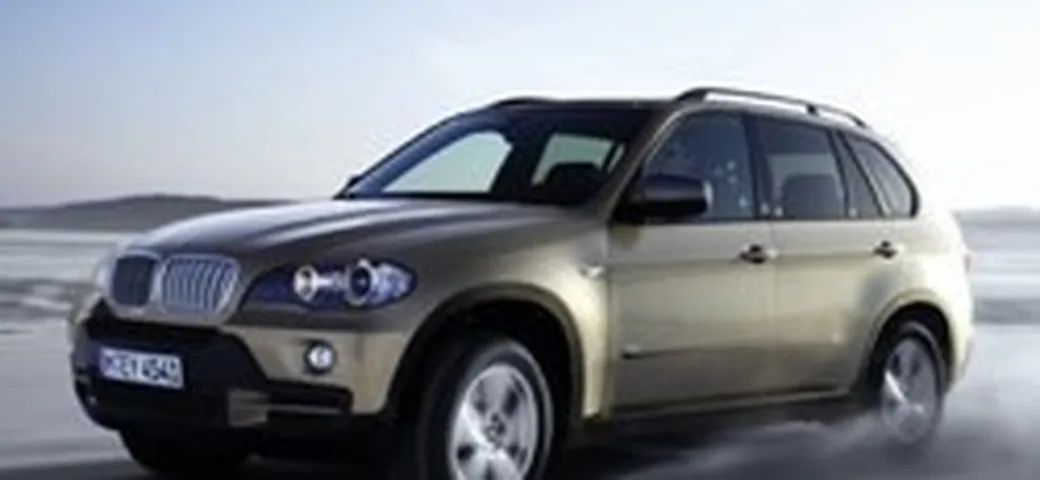 Anche la BMW X5 sarà bi-turbo