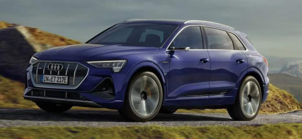 Audi aggiorna la e-tron: più autonomia e pacchetto S line