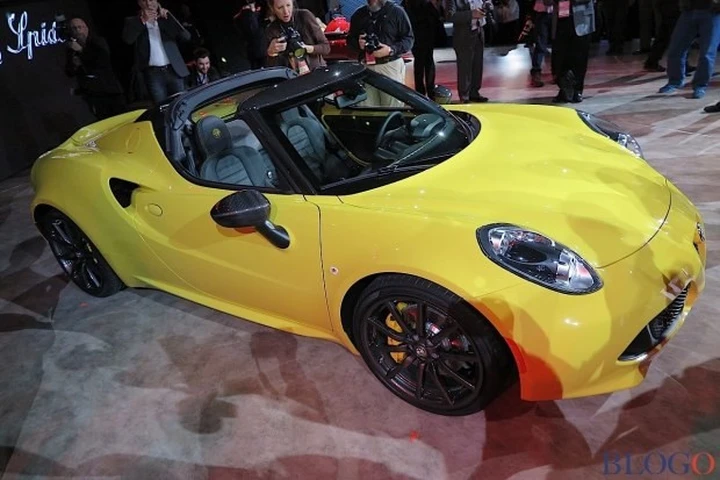 Il primo video dell'Alfa Romeo 4C Spider