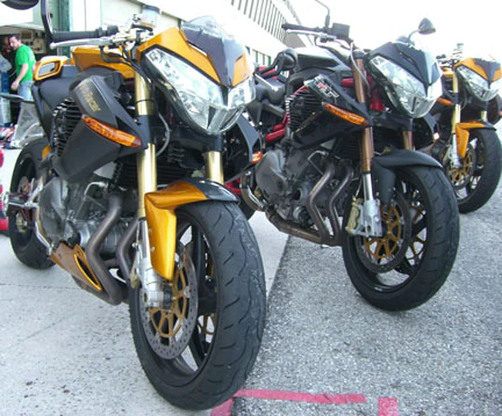 Benelli: Tnt Sport Vs Cafè Racer