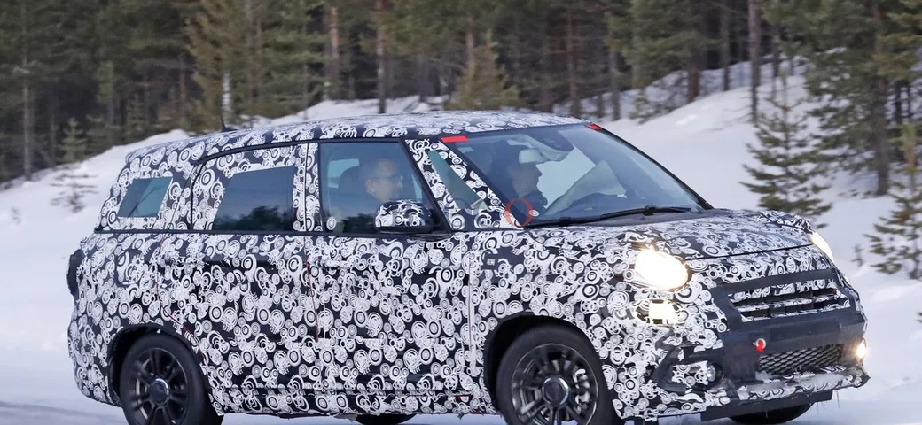 Fiat 500L 2018: foto spia