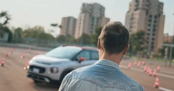 Fabio Volo istruttore di guida