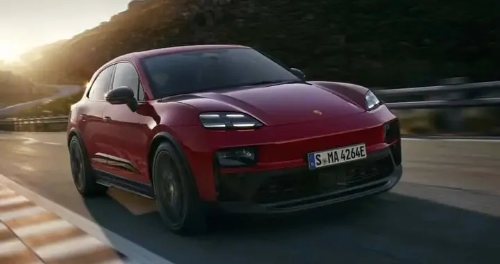 Porsche riporta in vita la Macan a benzina: tornerà nel 2028, mentre la 911 non sarà EV