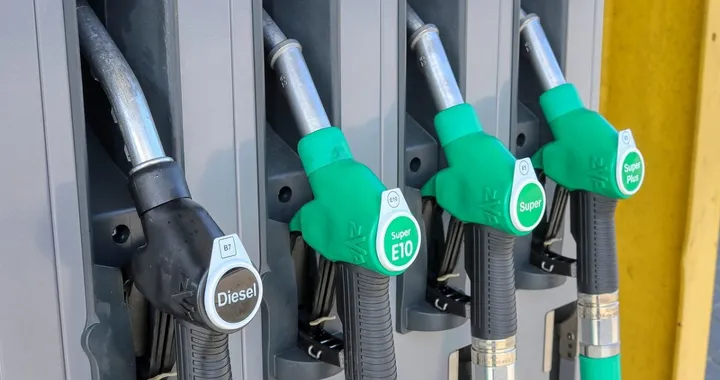 Rincari Carburanti 2025: scontro tra Codacons e Ministero