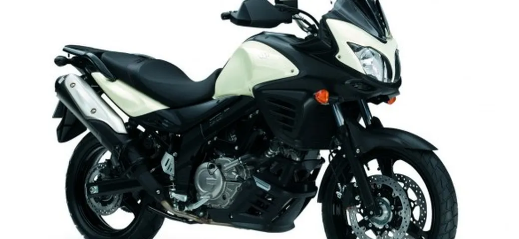 Suzuki V-Strom 650: fino a luglio con kit Urban in omaggio