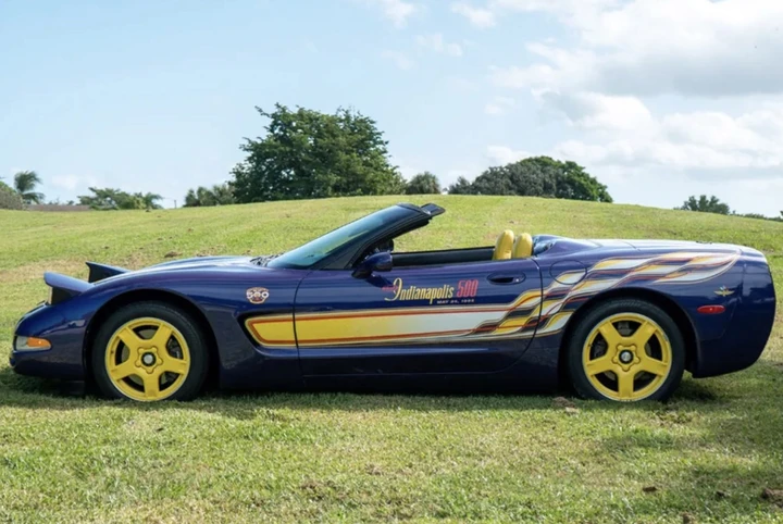 Chevrolet Corvette C5 Pace Car: la replica della Indy 500