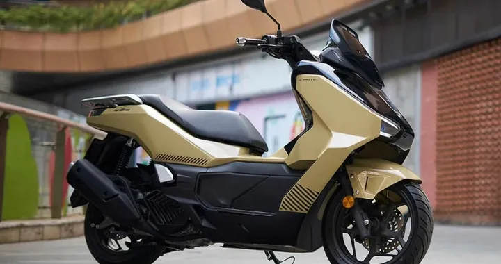 Honda NGW150: il super scooter con Action Cam e controllo da smartphone