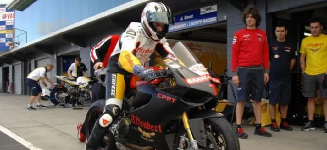 Il team Liberty Racing fa debuttare la Ducati 1199 Superstock a Phillip Island