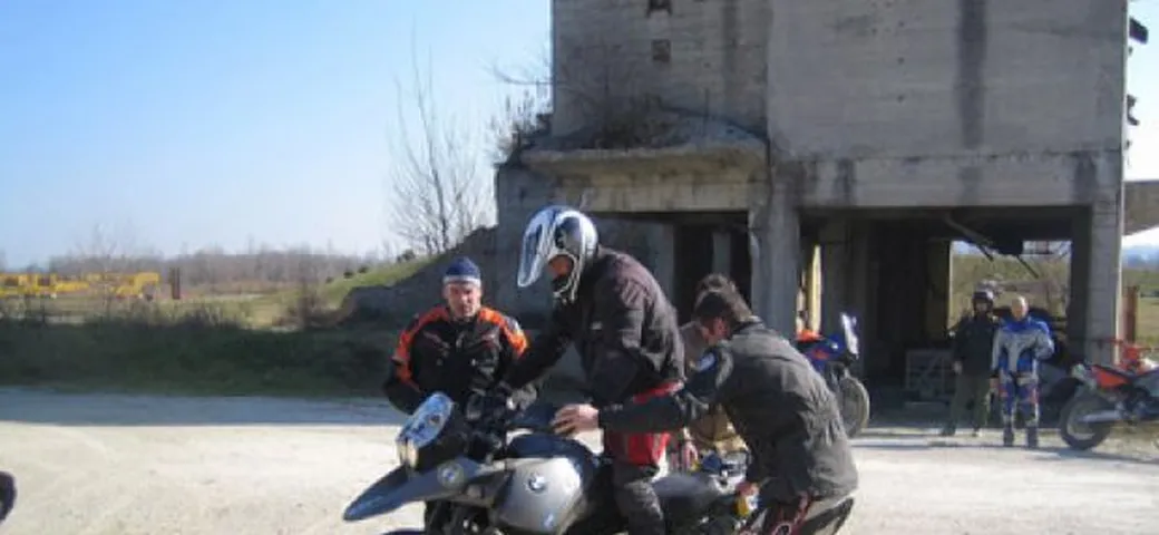 Corso base per Enduro stradali bicilindrici