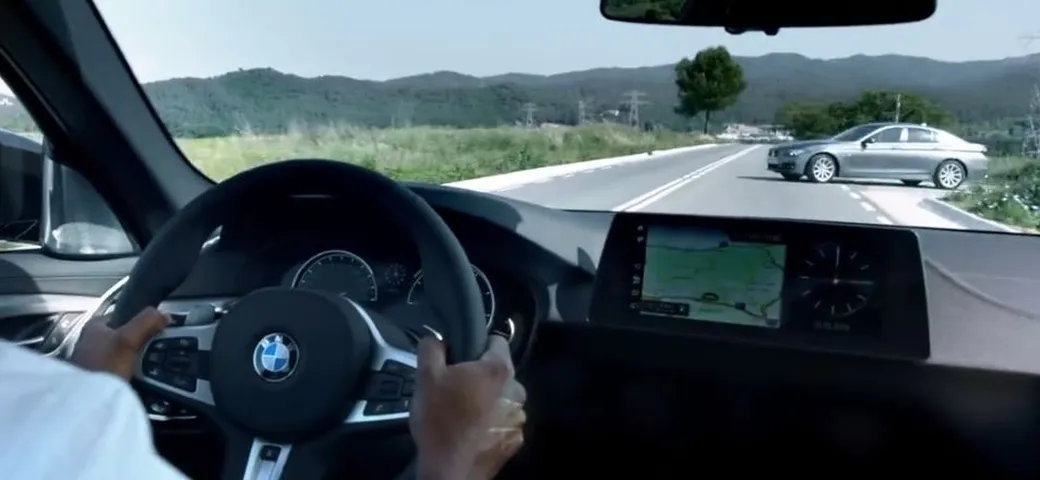 La guida semi autonoma della BMW Serie 5 2017 [Video]