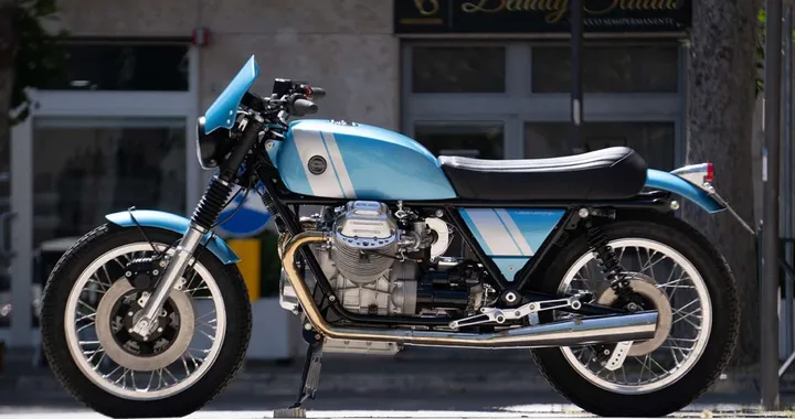 Moto Guzzi SP1000 Lazurra: il restomod che sfida il tempo