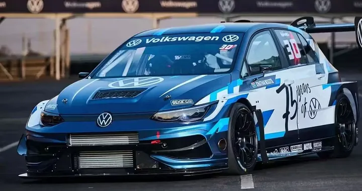 Volkswagen sorprende con il Mega Golf: 1.000 CV e motore Audi RS3 per la sfida in salita