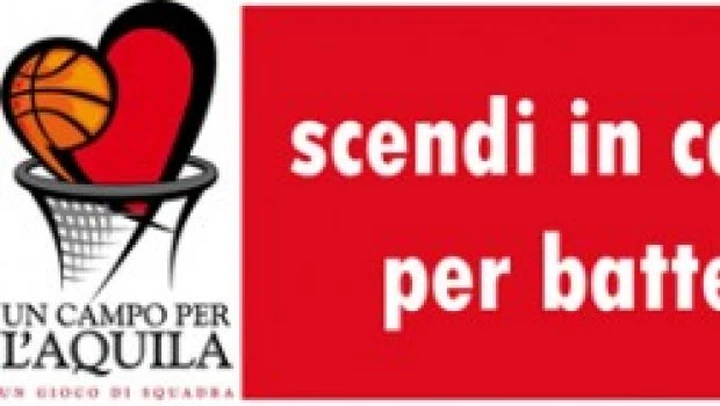 Il casco di Simoncelli e un cappellino di Rossi all'asta per L'Aquila