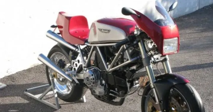 Special: Ducati Sport 900... diabolica raffinatezza.