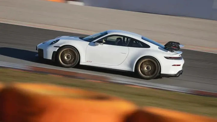 Porsche 911 GT3, il futuro è in bilico: il mito aspirato può cedere al turbo