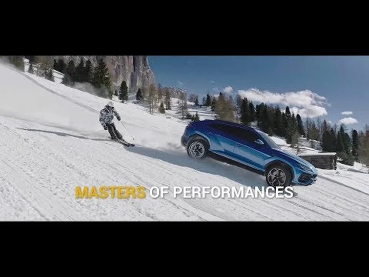 Lamborghini Urus e Alberto Tomba: sfida a slalom [Video]
