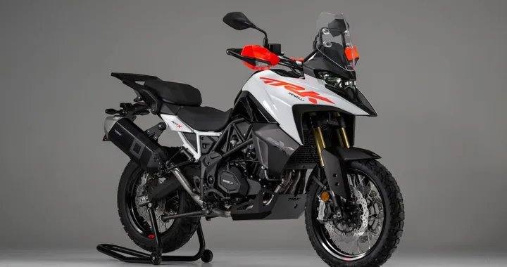 Benelli TRK 602 X: nuova crossover 554 cc per viaggi e offroad